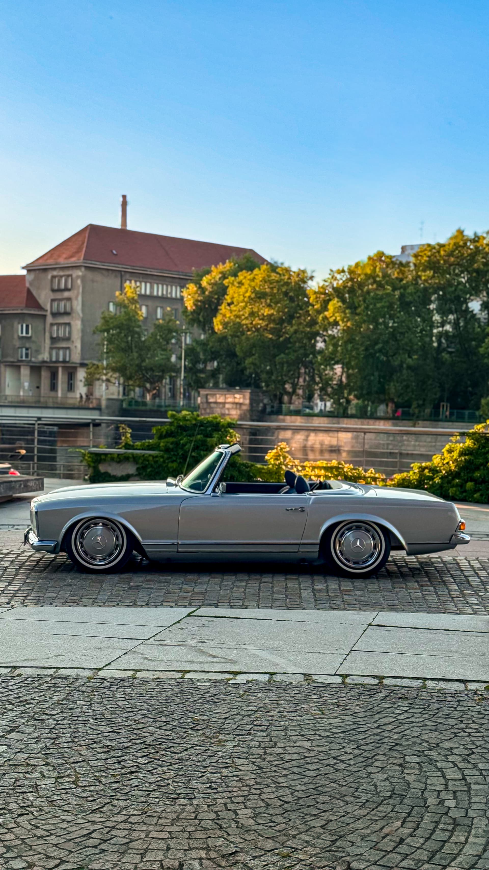 Mercedes-Benz W113 Pagoda — Klasyczna renowacja i detailing lakieru